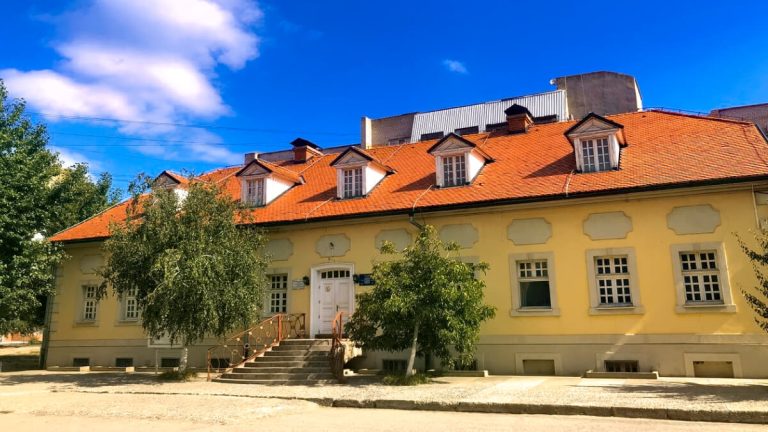 Степной треугольник (отель 3*)