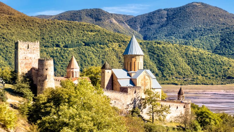 Знакомство с Грузией (весна-осень)