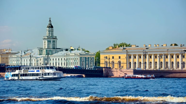 Незабываемые дни на берегах Невы на 7 дней (весна-осень, отель 4*)